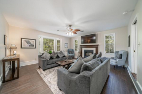 Luxury Rock Creek INN w/ Deck Near Lake Hamilton